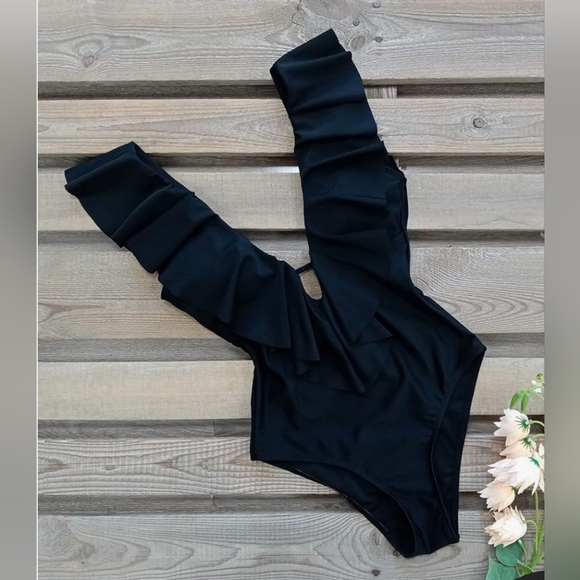 M Nwt Medium Black Ruffled One-piece Swimsuit - Picture 2 of 9